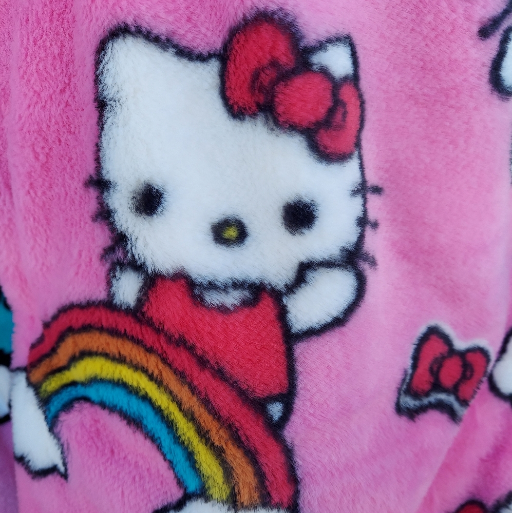 NWT Hello Kitty Rainbow Pink fleece blanket throw